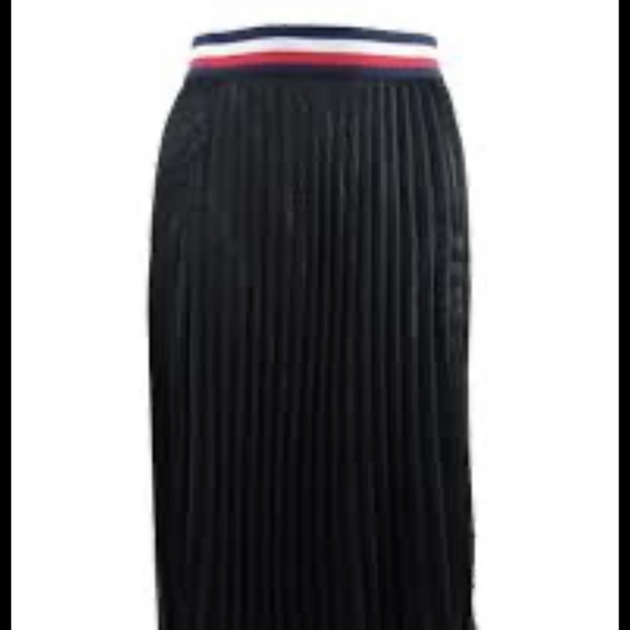 Tommy Hilfiger Black pleated skirt - Picture 7 of 7